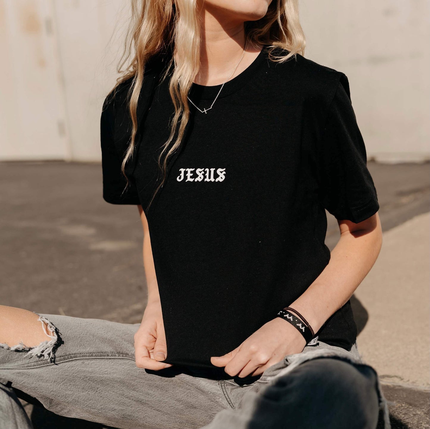 JESUS TEE